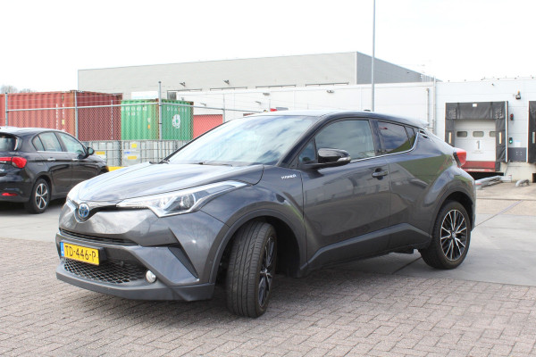Toyota C-HR 1.8 Hybrid Style rijklaar prijs CAMERA VERWARMBARE STOELEN CLIMA