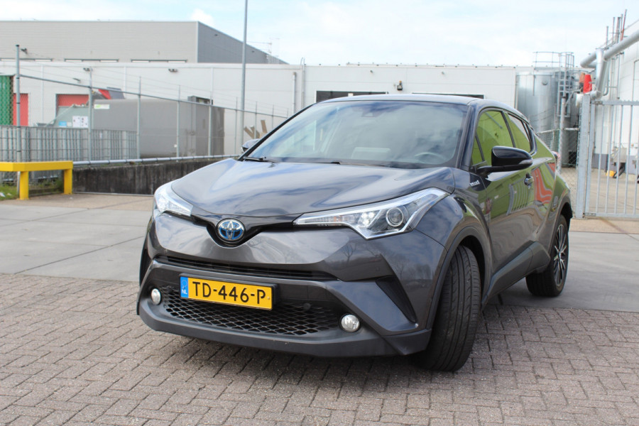 Toyota C-HR 1.8 Hybrid Style rijklaar prijs CAMERA VERWARMBARE STOELEN CLIMA