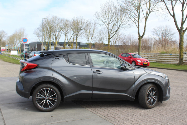 Toyota C-HR 1.8 Hybrid Style rijklaar prijs CAMERA VERWARMBARE STOELEN CLIMA