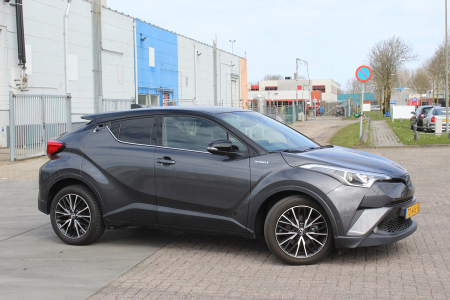 Toyota C-HR 1.8 Hybrid Style rijklaar prijs CAMERA VERWARMBARE STOELEN CLIMA