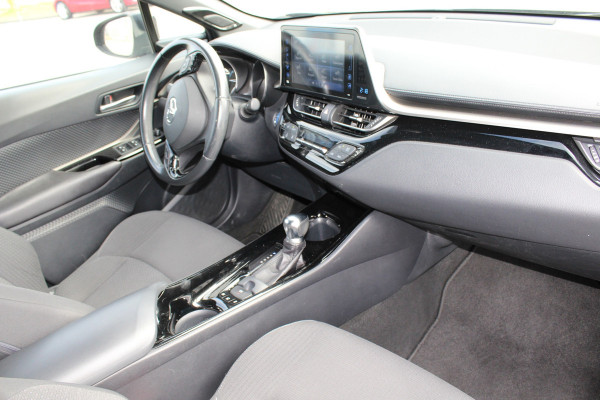 Toyota C-HR 1.8 Hybrid Style rijklaar prijs CAMERA VERWARMBARE STOELEN CLIMA