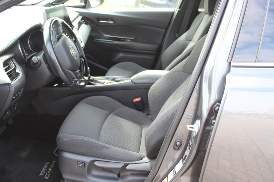 Toyota C-HR 1.8 Hybrid Style rijklaar prijs CAMERA VERWARMBARE STOELEN CLIMA
