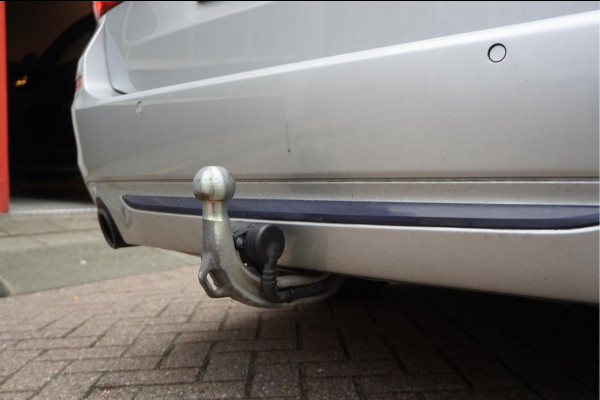 BMW 5 Serie Touring 530i High Executive Sport Line | PANO * HUD * Sfeerverlichting * Adaptive + Lane * Wegklapbare trekhaak * Comfortzetels * BMW onderhouden *