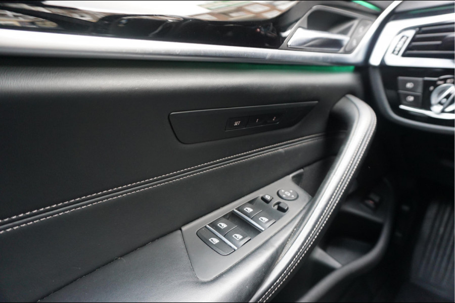 BMW 5 Serie Touring 530i High Executive Sport Line | PANO * HUD * Sfeerverlichting * Adaptive + Lane * Wegklapbare trekhaak * Comfortzetels * BMW onderhouden *