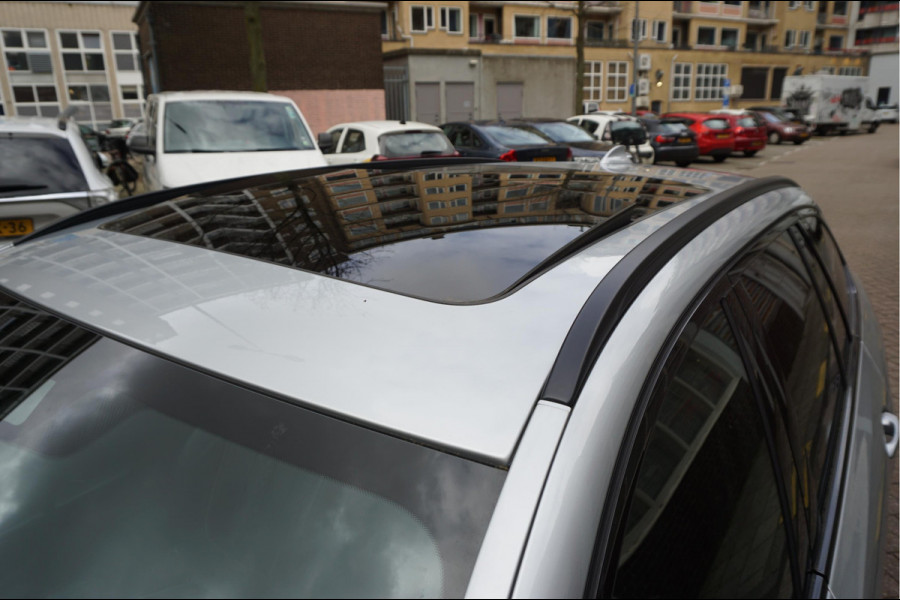 BMW 5 Serie Touring 530i High Executive Sport Line | PANO * HUD * Sfeerverlichting * Adaptive + Lane * Wegklapbare trekhaak * Comfortzetels * BMW onderhouden *