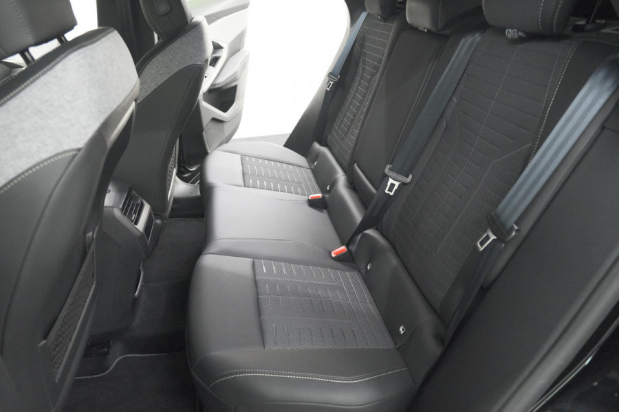 Peugeot 3008 1.2 Hybrid 145 GT | Adaptieve Cruise Control | Camera | Elektrische Kofferklep | Apple Carplay