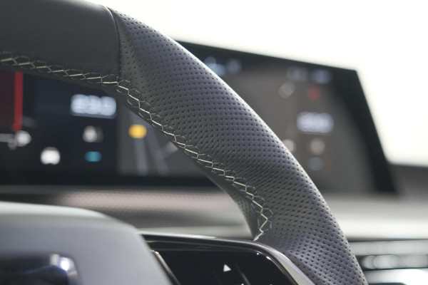 Peugeot 3008 1.2 Hybrid 145 GT | Adaptieve Cruise Control | Camera | Elektrische Kofferklep | Apple Carplay