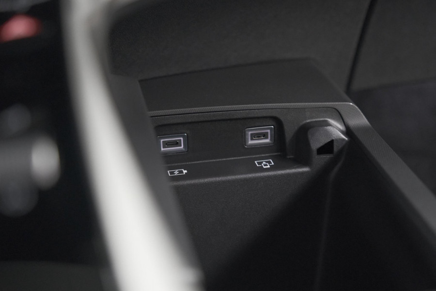 Peugeot 3008 1.2 Hybrid 145 GT | Adaptieve Cruise Control | Camera | Elektrische Kofferklep | Apple Carplay