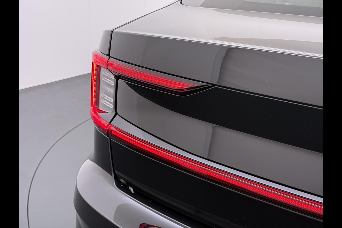 Polestar 2 Long Range Single Motor 78 kWh VAN €30.900,- NU VOOR SLECHTS €27.877,- Uw LENTEVOORDEEL €3.023,- || SOH 96%| ELEK. STOEL MET MEMORY| DODE HOEK SENSOR| STOELVERWARMING| ELEK. ACHTERKLEP| 360 CAMERA| ADAPTIVE CRUISE CONTROL | RIJKLAAR GELEVERD MET 12 MND BOVAG GARANTIE |