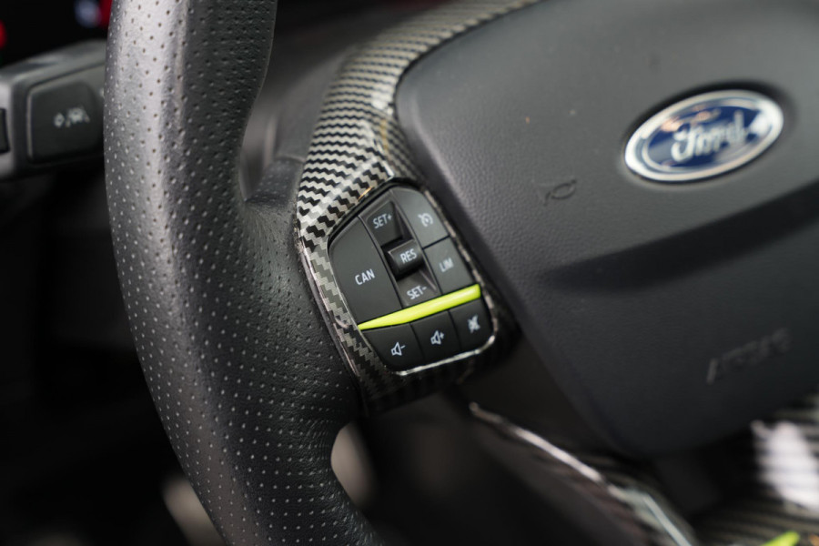 Ford Fiesta 1.5 EcoBoost ST-3 Panoramadak Cruise Recaro LED Keyless