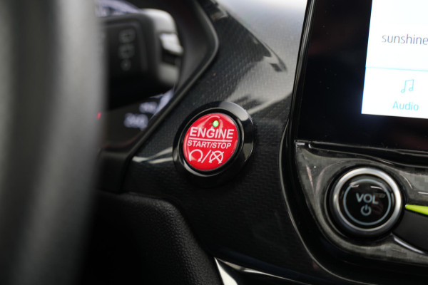 Ford Fiesta 1.5 EcoBoost ST-3 Panoramadak Cruise Recaro LED Keyless