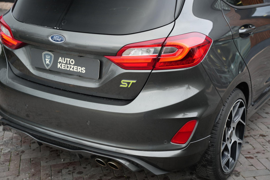 Ford Fiesta 1.5 EcoBoost ST-3 Panoramadak Cruise Recaro LED Keyless