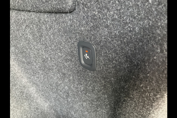 Volvo XC40 1.5 T5 262pk Recharge PHEV Business Elek.Trekhaak Carplay Stoel/Stuurverw Voll.Onderhouden!