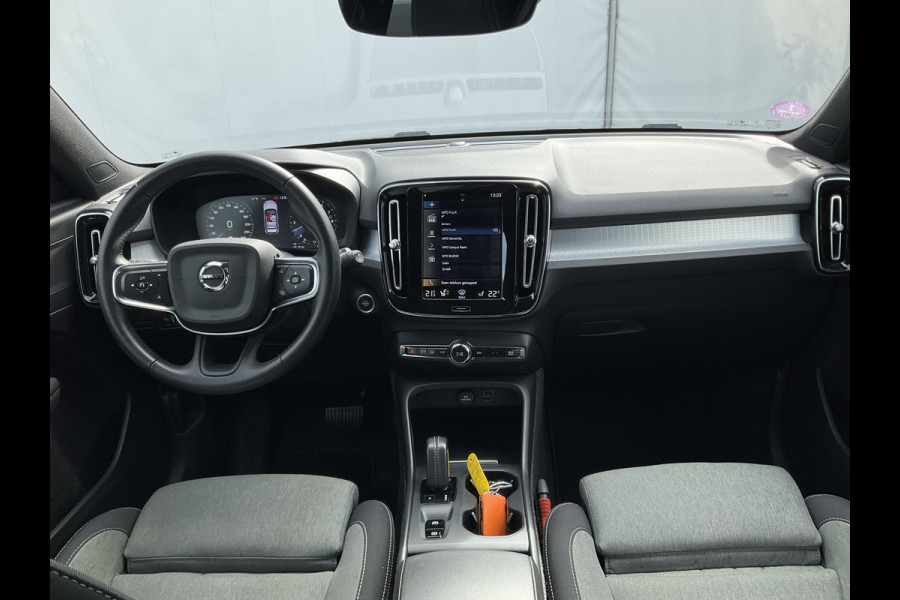 Volvo XC40 1.5 T5 262pk Recharge PHEV Business Elek.Trekhaak Carplay Stoel/Stuurverw Voll.Onderhouden!