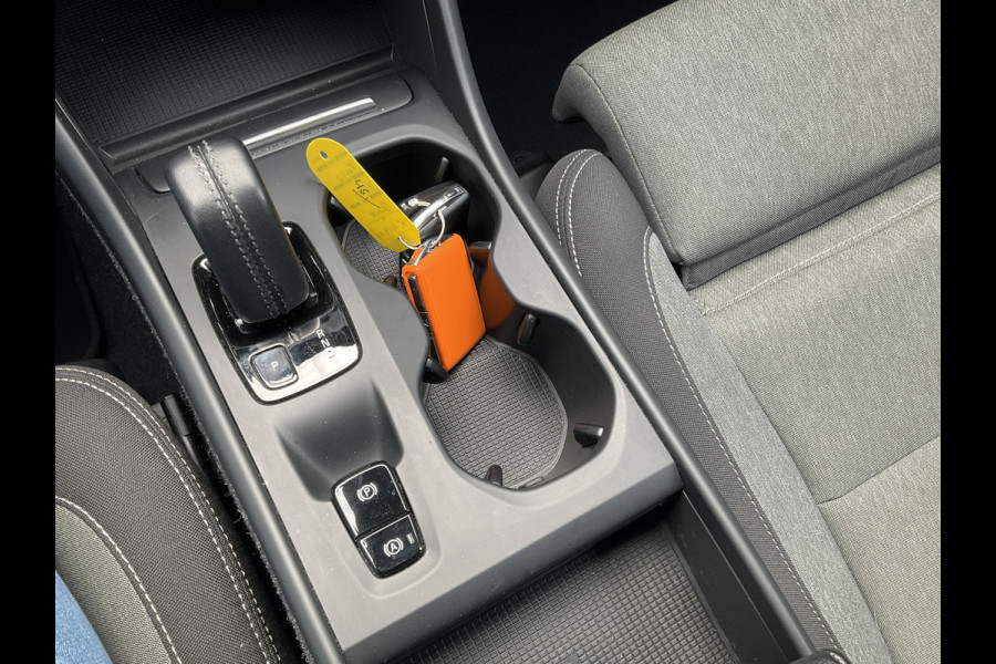 Volvo XC40 1.5 T5 262pk Recharge PHEV Business Elek.Trekhaak Carplay Stoel/Stuurverw Voll.Onderhouden!