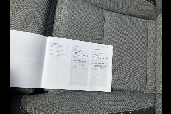 Volvo XC40 1.5 T5 262pk Recharge PHEV Business Elek.Trekhaak Carplay Stoel/Stuurverw Voll.Onderhouden!