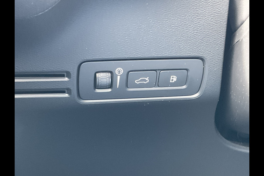 Volvo XC40 1.5 T5 262pk Recharge PHEV Business Elek.Trekhaak Carplay Stoel/Stuurverw Voll.Onderhouden!