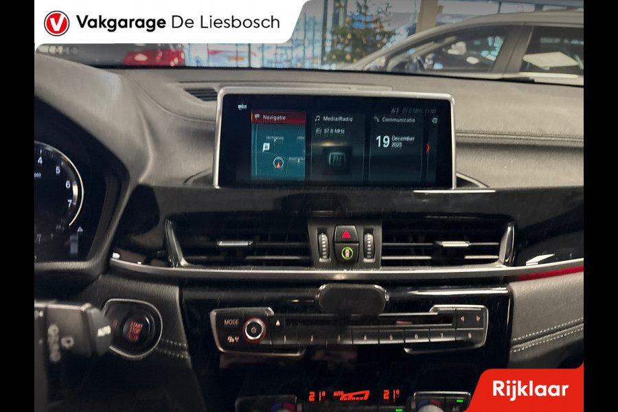 BMW X2 SDrive20i High Executive / M-pakket / leer / navi / camera / head up / stoelverw