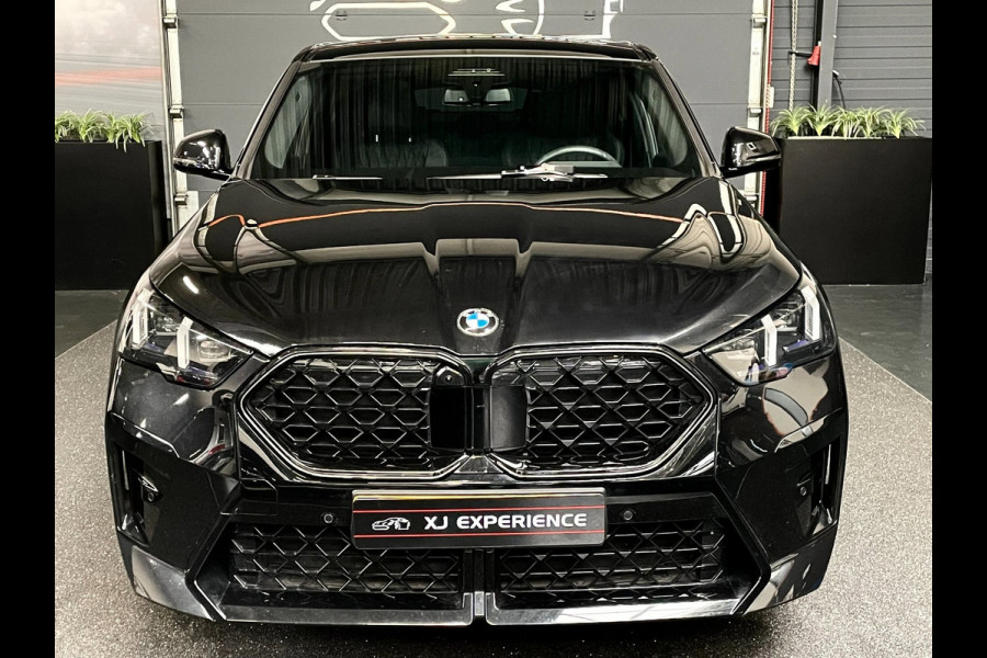 BMW X2 SDrive20i M-Sport Launch Edition NAP MASSAGE PANO GARANTIE EL.TREKHAAK