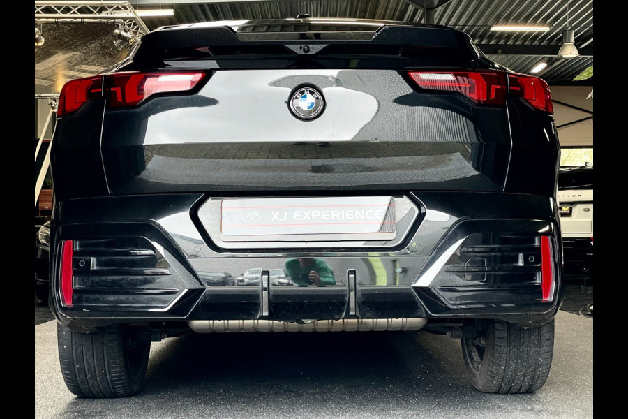 BMW X2 SDrive20i M-Sport Launch Edition NAP MASSAGE PANO GARANTIE EL.TREKHAAK