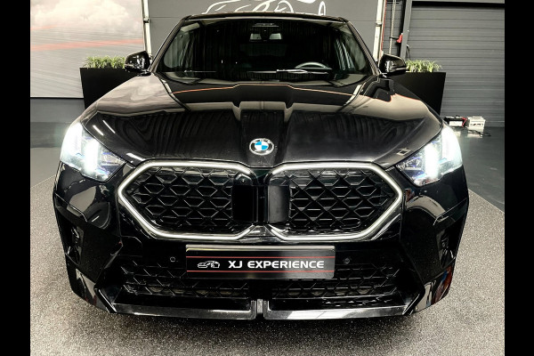 BMW X2 SDrive20i M-Sport Launch Edition NAP MASSAGE PANO GARANTIE EL.TREKHAAK