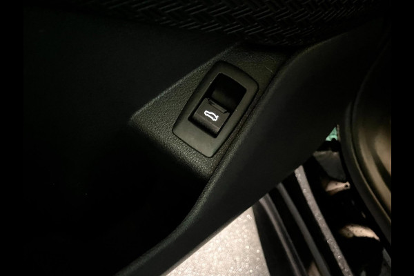 BMW X2 SDrive20i M-Sport Launch Edition NAP MASSAGE PANO GARANTIE EL.TREKHAAK