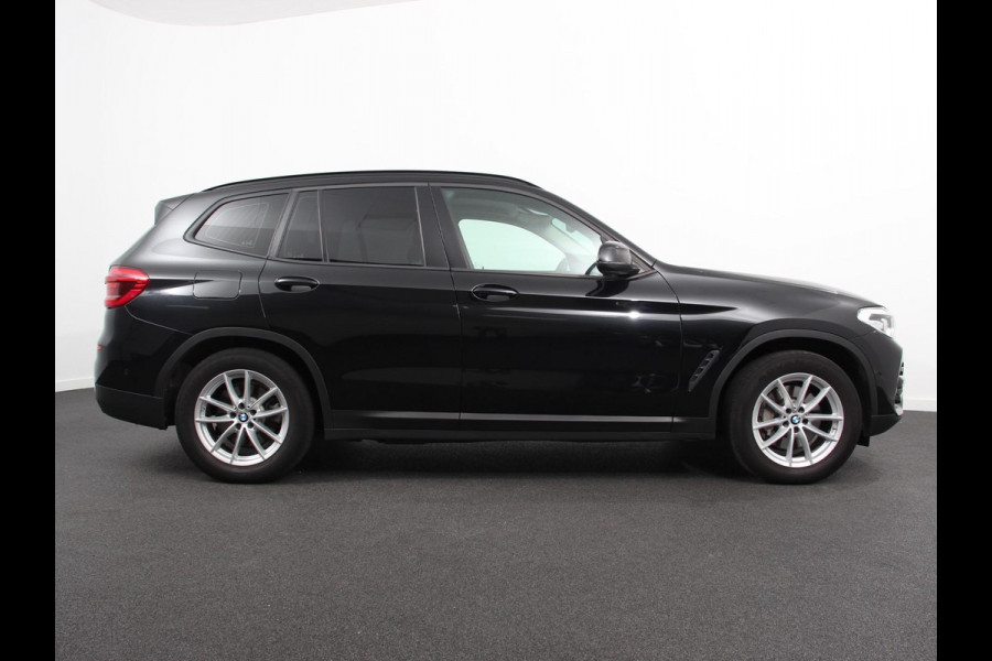 BMW X3 xDrive30e Plug in Hybride Advantage Automaat | Navigatie | Climate Control | Adaptive Cruise Control | Head up display | Led | Dab | Parkeer sensoren V+A | Stoelverwarming | Camera