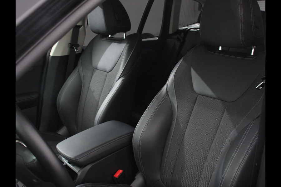 BMW X3 xDrive30e Plug in Hybride Advantage Automaat | Navigatie | Climate Control | Adaptive Cruise Control | Head up display | Led | Dab | Parkeer sensoren V+A | Stoelverwarming | Camera