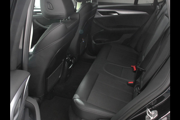 BMW X3 xDrive30e Plug in Hybride Advantage Automaat | Navigatie | Climate Control | Adaptive Cruise Control | Head up display | Led | Dab | Parkeer sensoren V+A | Stoelverwarming | Camera