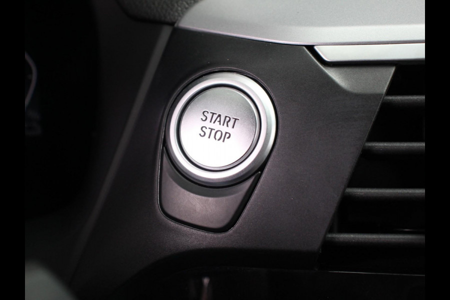 BMW X3 xDrive30e Plug in Hybride Advantage Automaat | Navigatie | Climate Control | Adaptive Cruise Control | Head up display | Led | Dab | Parkeer sensoren V+A | Stoelverwarming | Camera