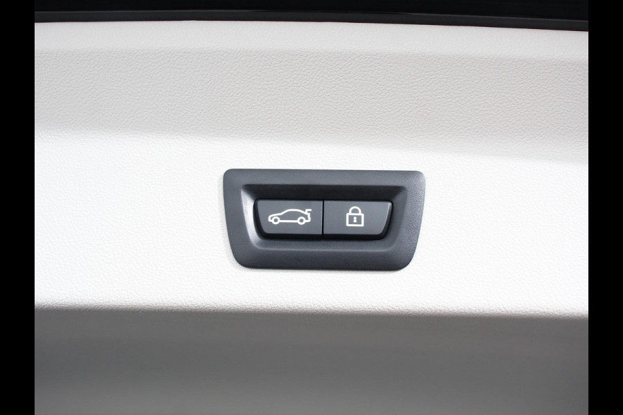 BMW X3 xDrive30e Plug in Hybride Advantage Automaat | Navigatie | Climate Control | Adaptive Cruise Control | Head up display | Led | Dab | Parkeer sensoren V+A | Stoelverwarming | Camera