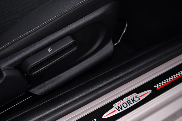 MINI Mini 1.5 Cooper John Cooper Works Pano Carplay Black-pack Adp-demping