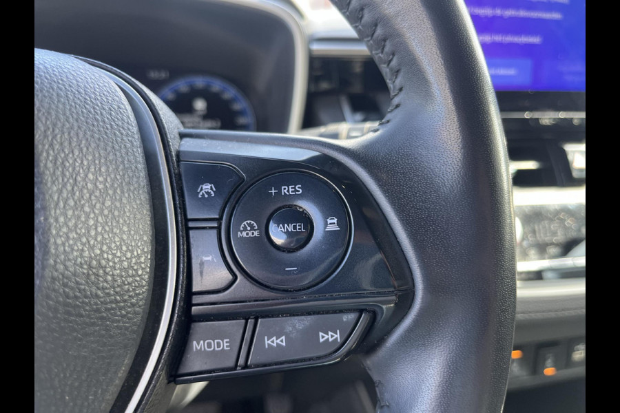 Toyota Corolla Cross 2.0 High Power Hybrid First Edition | Apple Carplay/Android Auto | voorstoelen verwarmd | Elektrische kofferbak | BSM