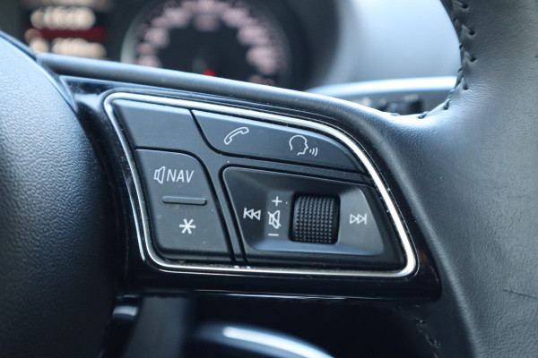 Audi A3 Limousine 30 TFSI Pro Line | Navi | Cruise control | DAB |