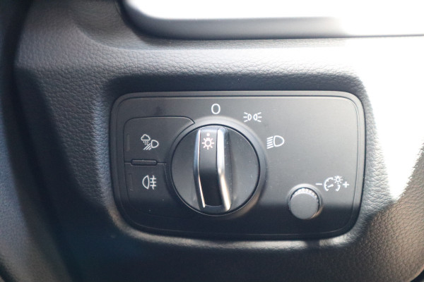 Audi A3 Limousine 30 TFSI Pro Line | Navi | Cruise control | DAB |