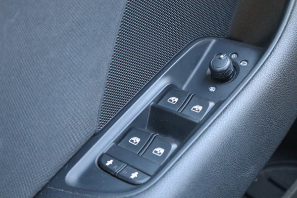 Audi A3 Limousine 30 TFSI Pro Line | Navi | Cruise control | DAB |