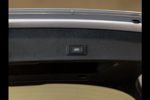 Audi Q2 35 TFSI Advanced edition / 150pk / Stoelverwarming / Adaptieve cruise control / Elektrische achterklep /