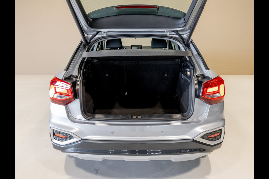 Audi Q2 35 TFSI Advanced edition / 150pk / Stoelverwarming / Adaptieve cruise control / Elektrische achterklep /