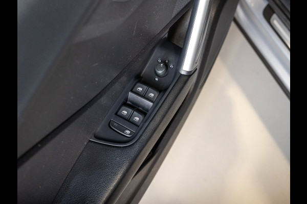 Audi Q2 35 TFSI Advanced edition / 150pk / Stoelverwarming / Adaptieve cruise control / Elektrische achterklep /