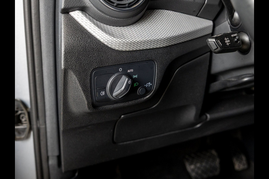 Audi Q2 35 TFSI Advanced edition / 150pk / Stoelverwarming / Adaptieve cruise control / Elektrische achterklep /
