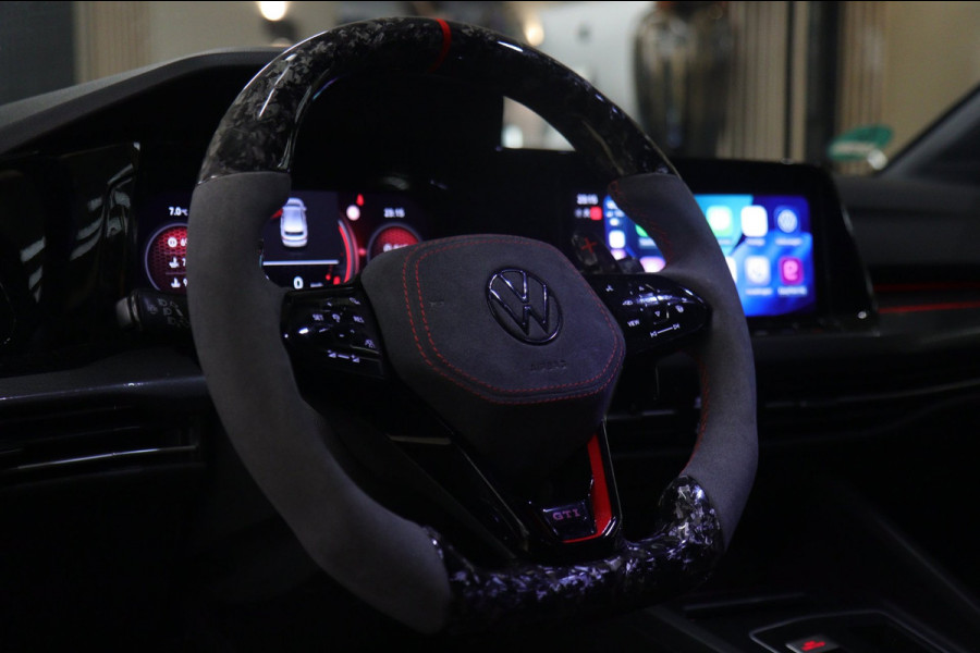 Volkswagen Golf 2.0 TSI GTI CLUBSPORT /PANO/CARPLAY/ACC/BLINDSPOT/SFEER/VOL