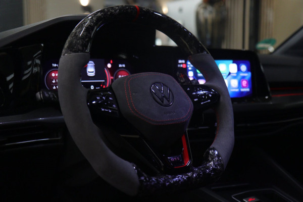 Volkswagen Golf 2.0 TSI GTI CLUBSPORT /PANO/CARPLAY/ACC/BLINDSPOT/SFEER/VOL