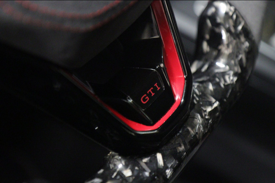 Volkswagen Golf 2.0 TSI GTI CLUBSPORT /PANO/CARPLAY/ACC/BLINDSPOT/SFEER/VOL