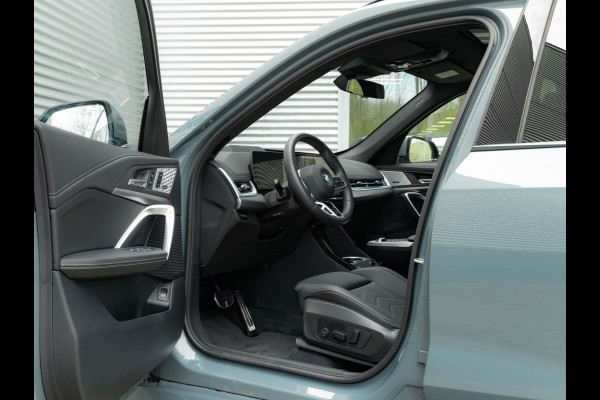 BMW X1 sDrive18i M-Sport Pro - Pano - Memoryzetel - Trekhaak - ACC - Head-Up - Harman Kardon