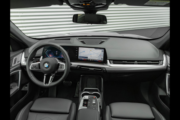 BMW X1 sDrive18i M-Sport Pro - Pano - Memoryzetel - Trekhaak - ACC - Head-Up - Harman Kardon