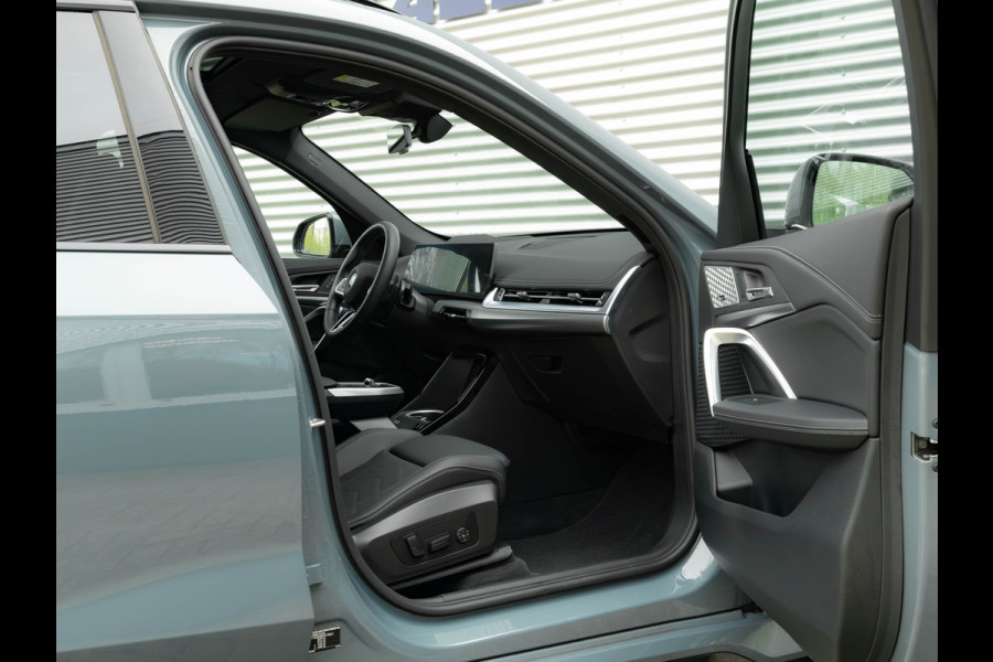 BMW X1 sDrive18i M-Sport Pro - Pano - Memoryzetel - Trekhaak - ACC - Head-Up - Harman Kardon