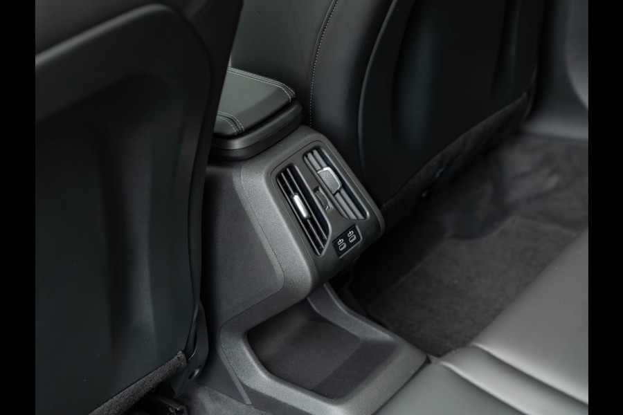 BMW X1 sDrive18i M-Sport Pro - Pano - Memoryzetel - Trekhaak - ACC - Head-Up - Harman Kardon