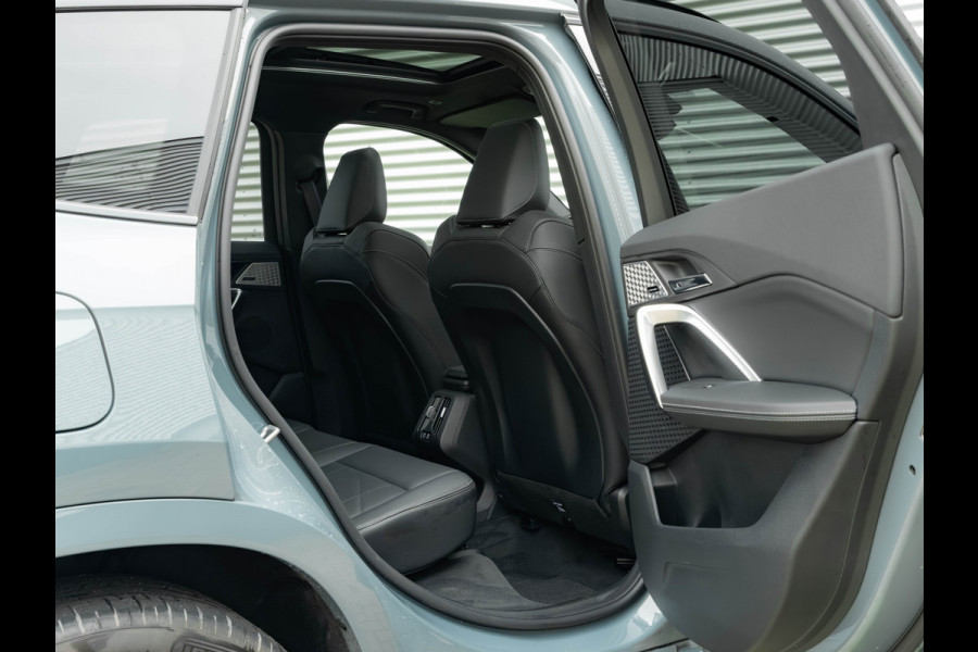 BMW X1 sDrive18i M-Sport Pro - Pano - Memoryzetel - Trekhaak - ACC - Head-Up - Harman Kardon