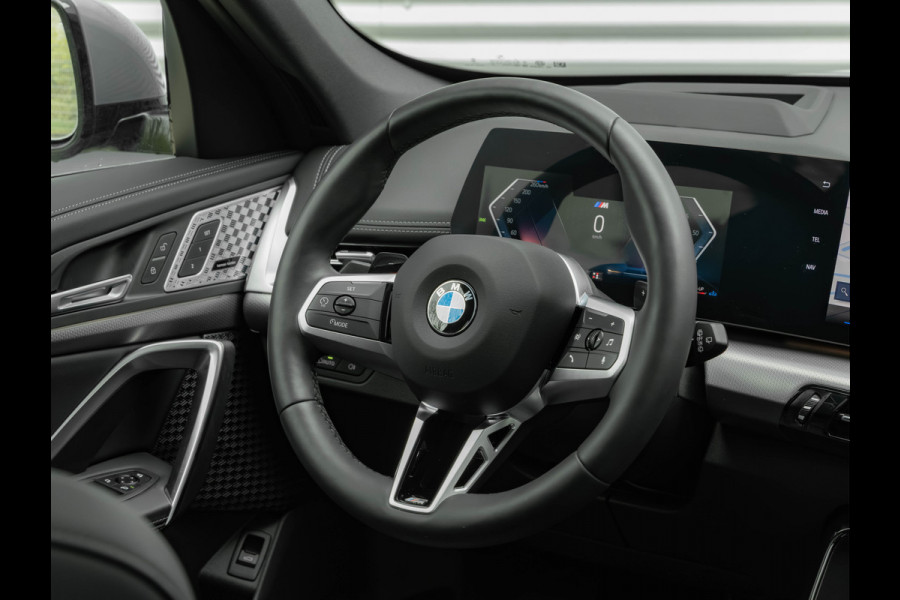 BMW X1 sDrive18i M-Sport Pro - Pano - Memoryzetel - Trekhaak - ACC - Head-Up - Harman Kardon