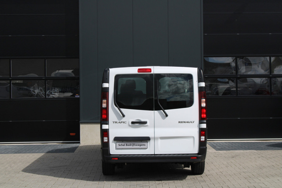 Renault Trafic Passenger 2.0 dCi 120 Grand Life 120pk 9 Zits - Prijs incl. BTW - Airco - Cruise - LED - Navi - Bluetooth - Rijklaar